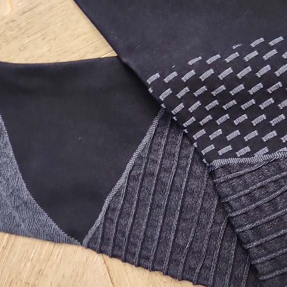 SPANX NWT LOOK AT ME NOW MOTO LEGGINGS- Navy Blue - Picture 3 of 6